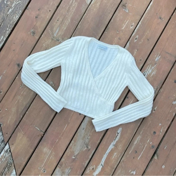Urban Outfitters Cross Over Ribbed Cropped Sweater - Picture 5 of 14